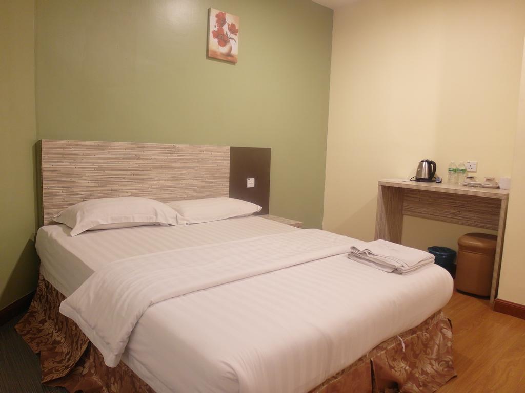 Lbs Hotel Cheras Szoba fotó